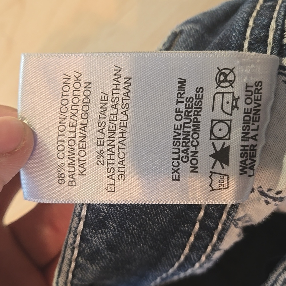 Silver jeans capris 🔥🔥Suki Mid Capri Super Stretch W30 L23 - Picture 15 of 15